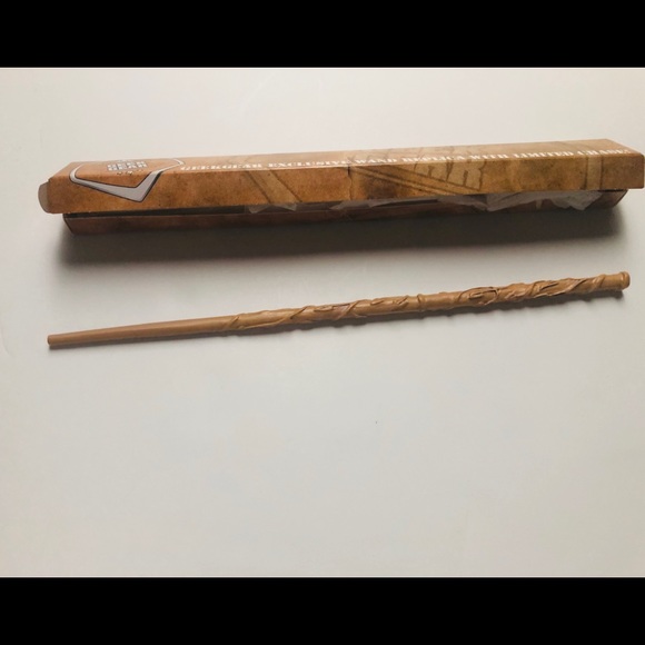 NEW Wand from Geek Gear - Picture 1 of 4